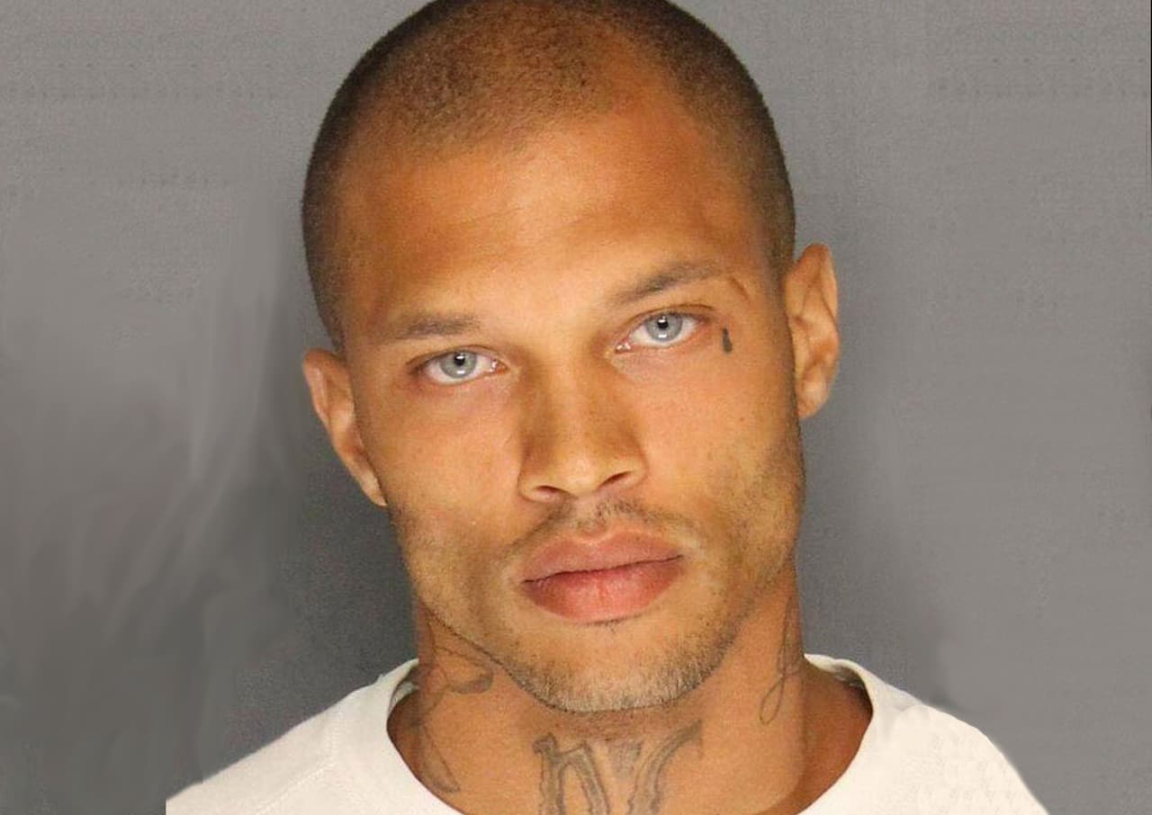 La foto de detención de Jeremy Meeks se volvió viral en 2014.