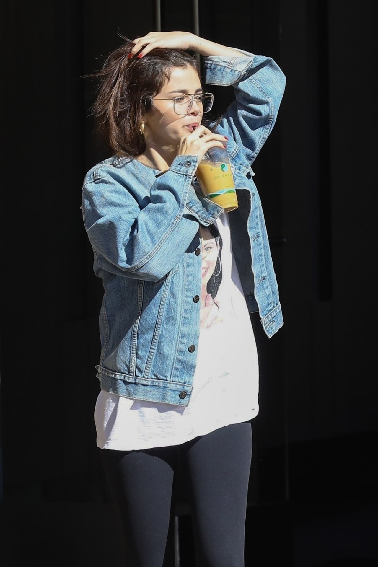 “La mayoría de las veces trato de separar mi carrera de mi cultura porque no quiero que las personas me juzguen por mi aspecto cuando no tienen idea de quién soy”, dijo.
<br>