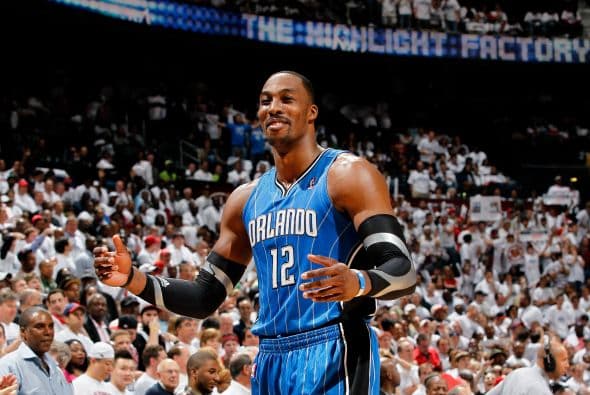 19. DWIGHT HOWARD- El central del Orlando Magic también es digno de entrar en la lista gracias a los $27.6 millones que recibe anualmente como pago de su trabajo.