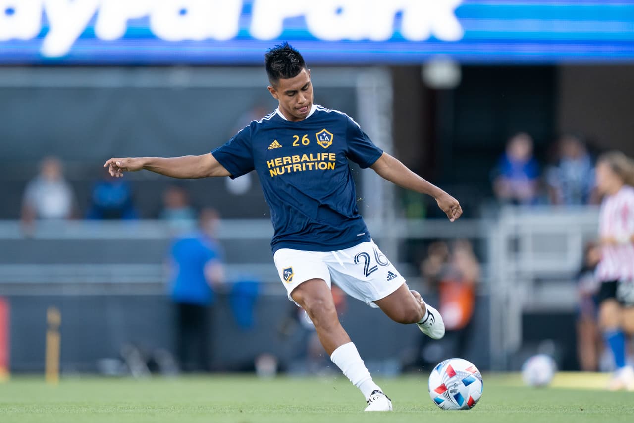 EFRAÍN ÁLVAREZ (LA Galaxy) - Estados Unidos / México, 19 años.
<br>