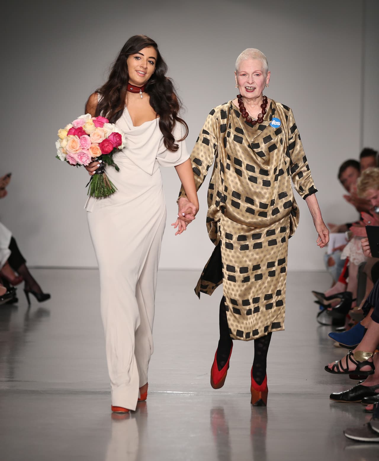 Pero sin duda es el estilo súper fashionista de la princesa el que ha hecho que el nombre de Vivienne Westwood esté en la mira.