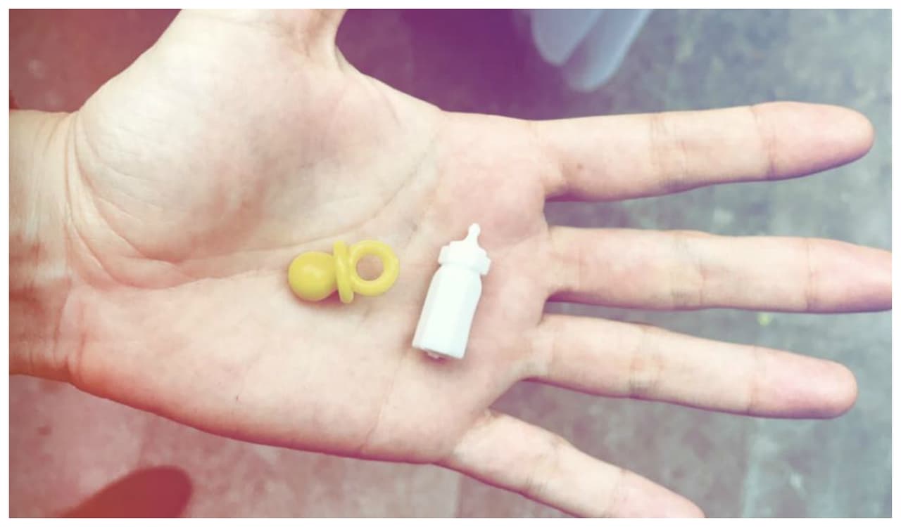 Los recuerdos fueron pequeñas mamilitas y chupones.