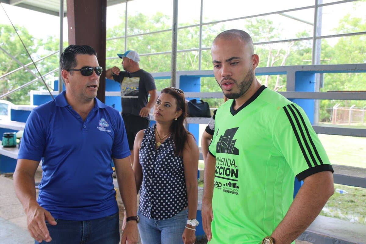 Tremenda pelea a puños entre equipos juveniles de baloncesto en Santurce