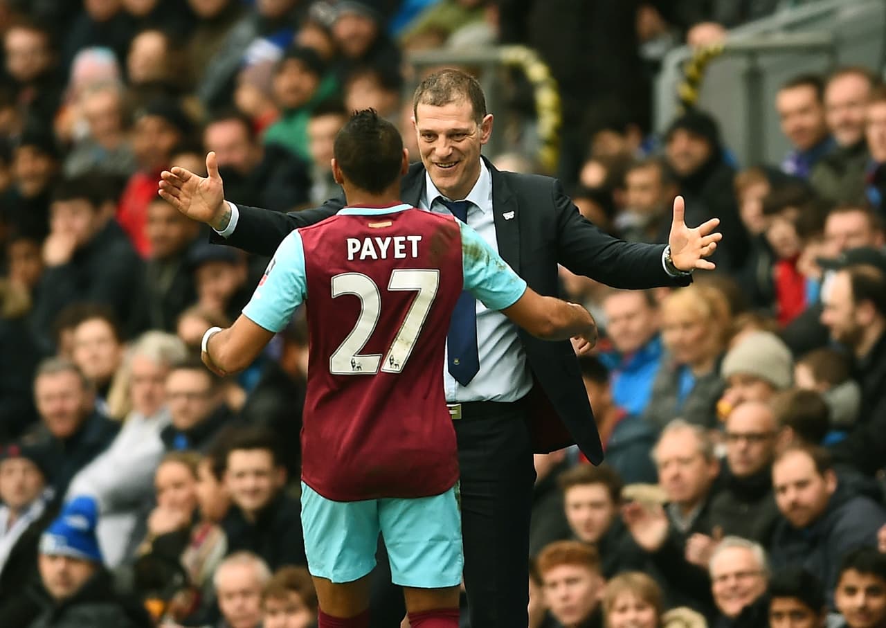 El West Ham
<a href="www.univision.com/deportes/futbol/preocupante-ch14-es-el-delantero-numero-33-fichado-por-west-ham-en-siete-anos-fotos" target="_blank"> suele fichar mucho (y mal)</a>. Pero cuando atina a un fichaje, difícilmente lo retiene: Dimitri Payet la rompió en Londres y luego él mismo pidió su vuelta al Marsella.