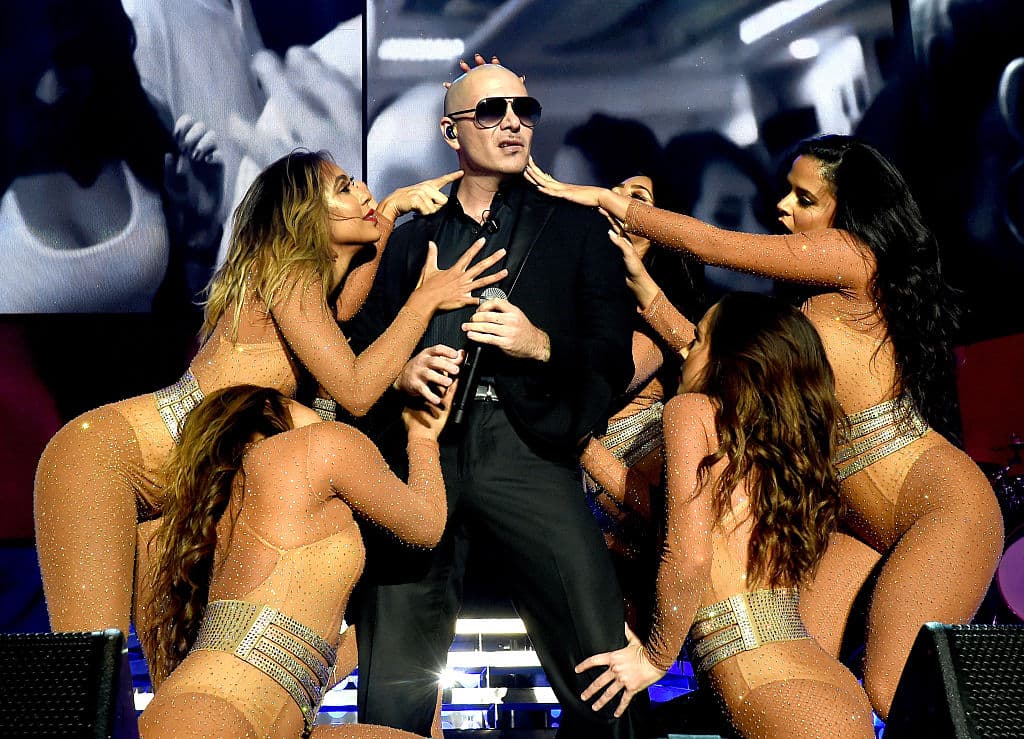 Pitbull, Farruko, Prince Royce y Fuego están haciendo los shows más badass del verano  

