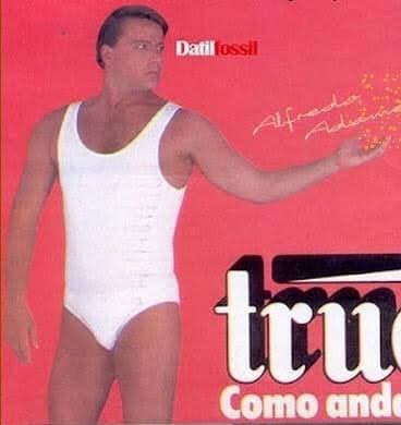 El actor fue modelo de una conocida marca de topa interior, tiempo después el productor Luis de Llano lo invitó a la sección cultural de un programa titulado 
<i>Videocosmos</i>.