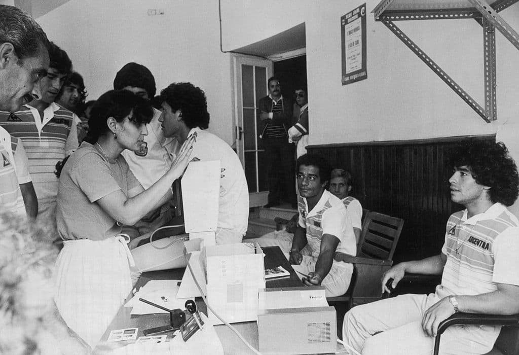 Cebollitas pasó a la historia por ser el primer club de Maradona. Con él empezó y con él terminó en tan sólo seis años.