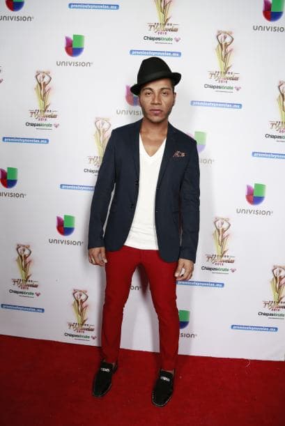 Samo y su estilo "chic" conquistaron varios corazones a lo largo de la red carpet.