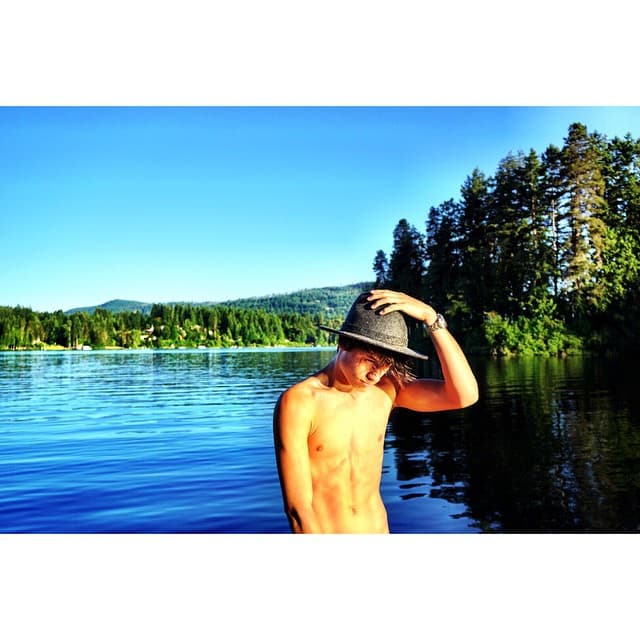 Las fotos del hijo de Pamela Anderson, la próxima estrella del modelaje.