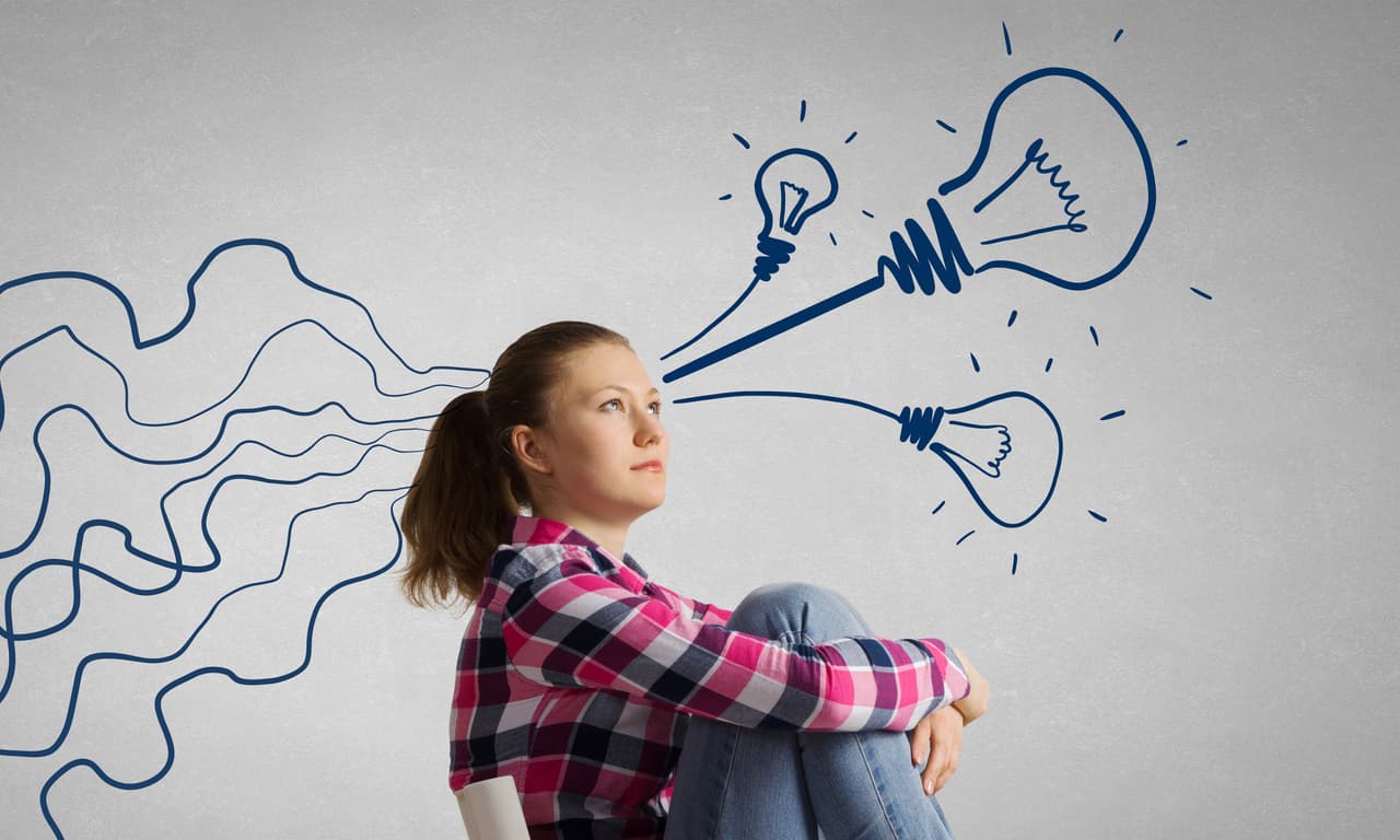 Esta visión de tu realidad te ayudará a proyectarte en nuevas iniciativas y a lanzarte a esas aventuras que te colocarán en el centro de atención de esa persona. Esta fase de tu vida que se inicia en enero estará llena de coyunturas nuevas donde deberás tomar decisiones importantes.