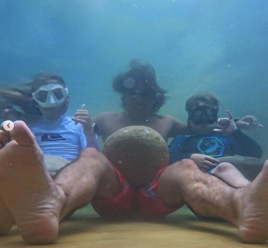 Antes de casarse con la artista, el político mexicano ya era papá de Claudio y Alexis, quienes nacieron producto del matrimonio que tuvo con Paola Carus.
<br>