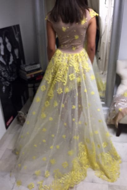 Vanessa De Roide volvió a visitar a Stella Nolasco para encontrar su vestido para la alfombra roja de Premio Lo Nuestro. ¡Ayúdala a elegir el look perfecto!