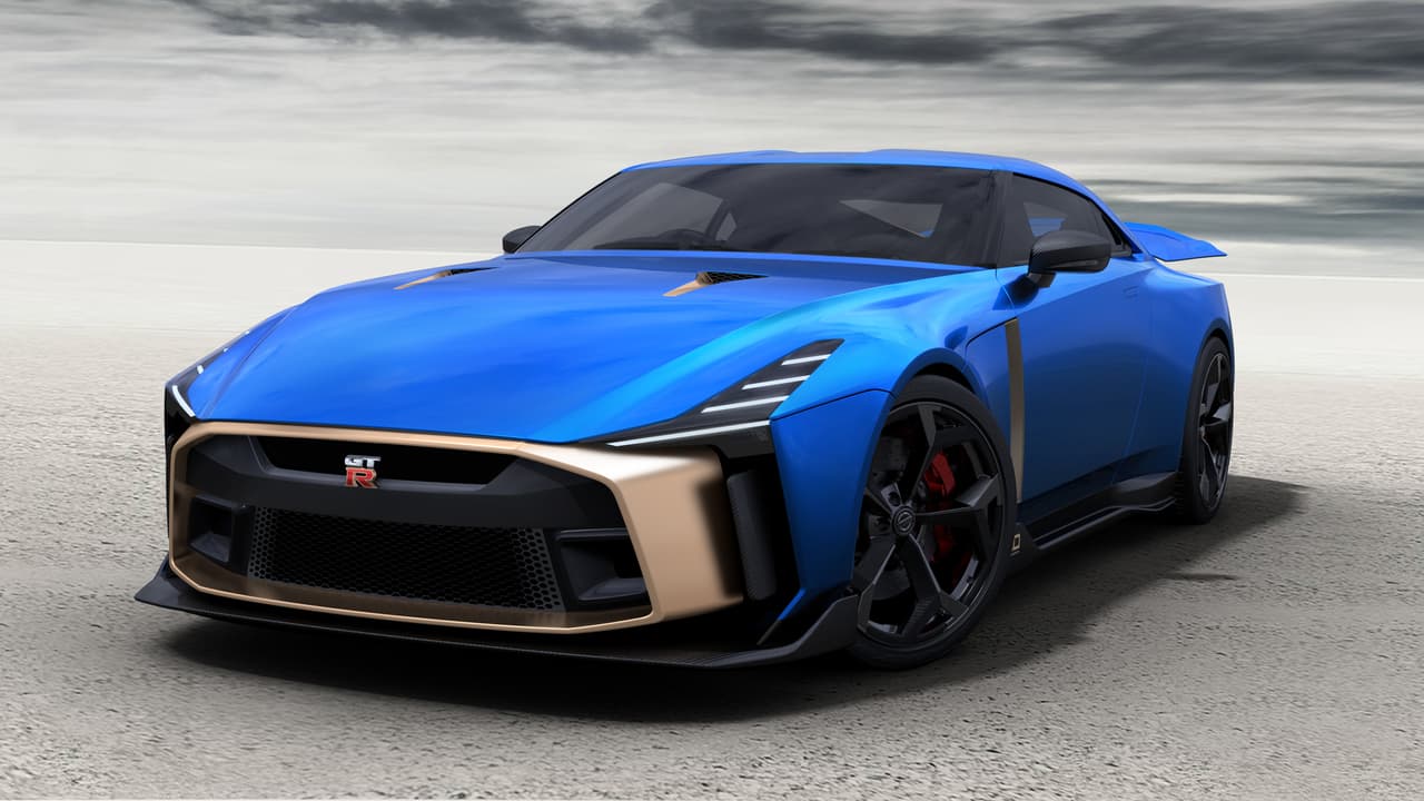 Son muchos los adjetivos con que se puede describir al 
<b><a href="https://www.univision.com/noticias/nissan/nissan-gt-r-la-historia-del-primer-super-auto-de-japon" target="_blank">Nissan GT-R</a></b>. Las palabras veloz, potente, impresionante y brutal vienen a la mente, sin embargo hasta hoy bonito no era una de ellas.
<br>
<br>Siguiendo las huellas del éxito del espectacular concepto Nissan GT-R50 by Italdesign presentado en junio pasado para celebrar 
<b>los primeros 50 años del Nissan GT-R</b>, Nissan acaba de presentar una sorprendente versión de producción del concepto. Decimos sorprendente porque Nissan había asegurado en aquel momento que no produciría un auto basado en el concepto.