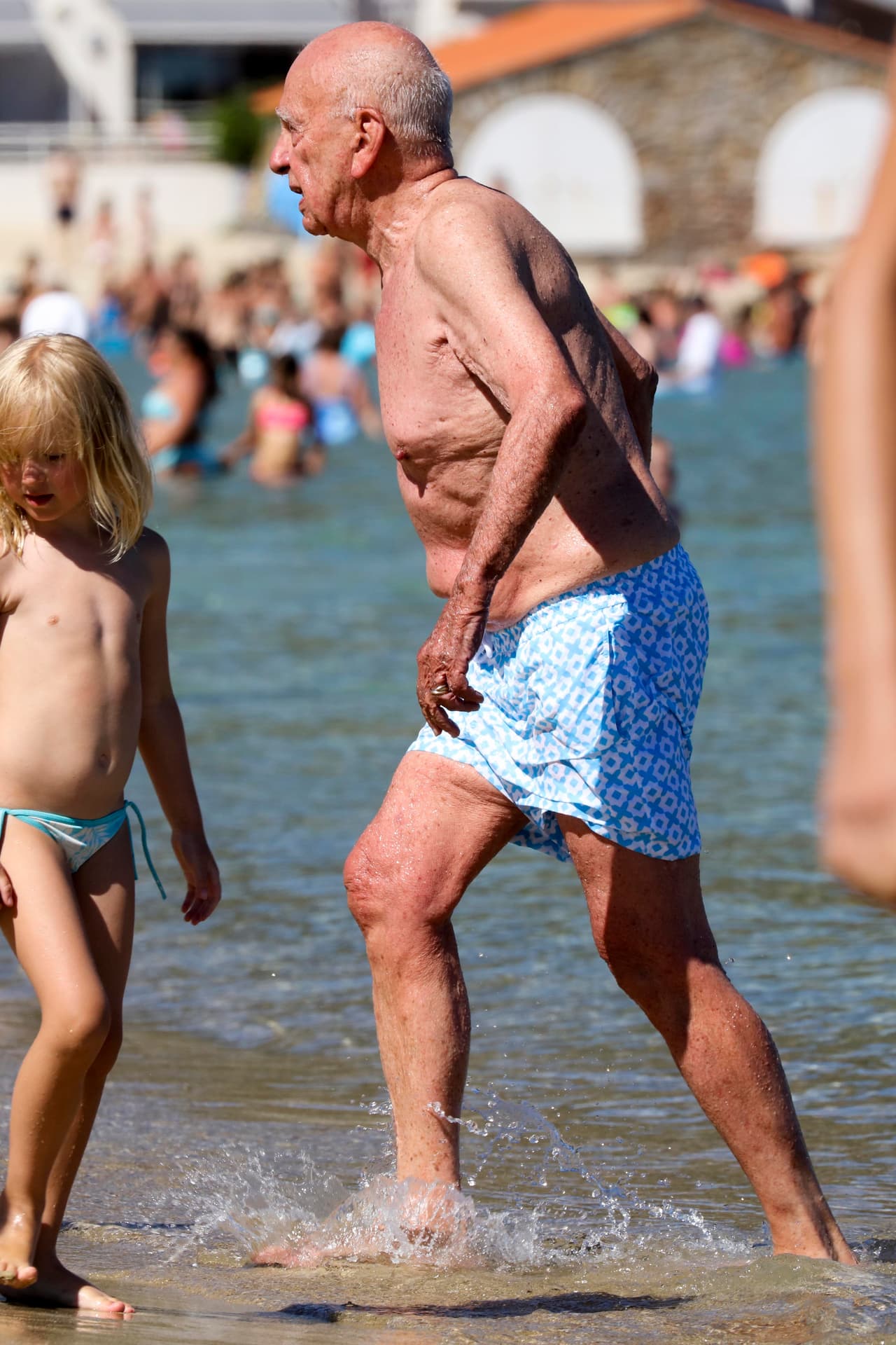 ¡Mejor me voy!, seguro pensaba.