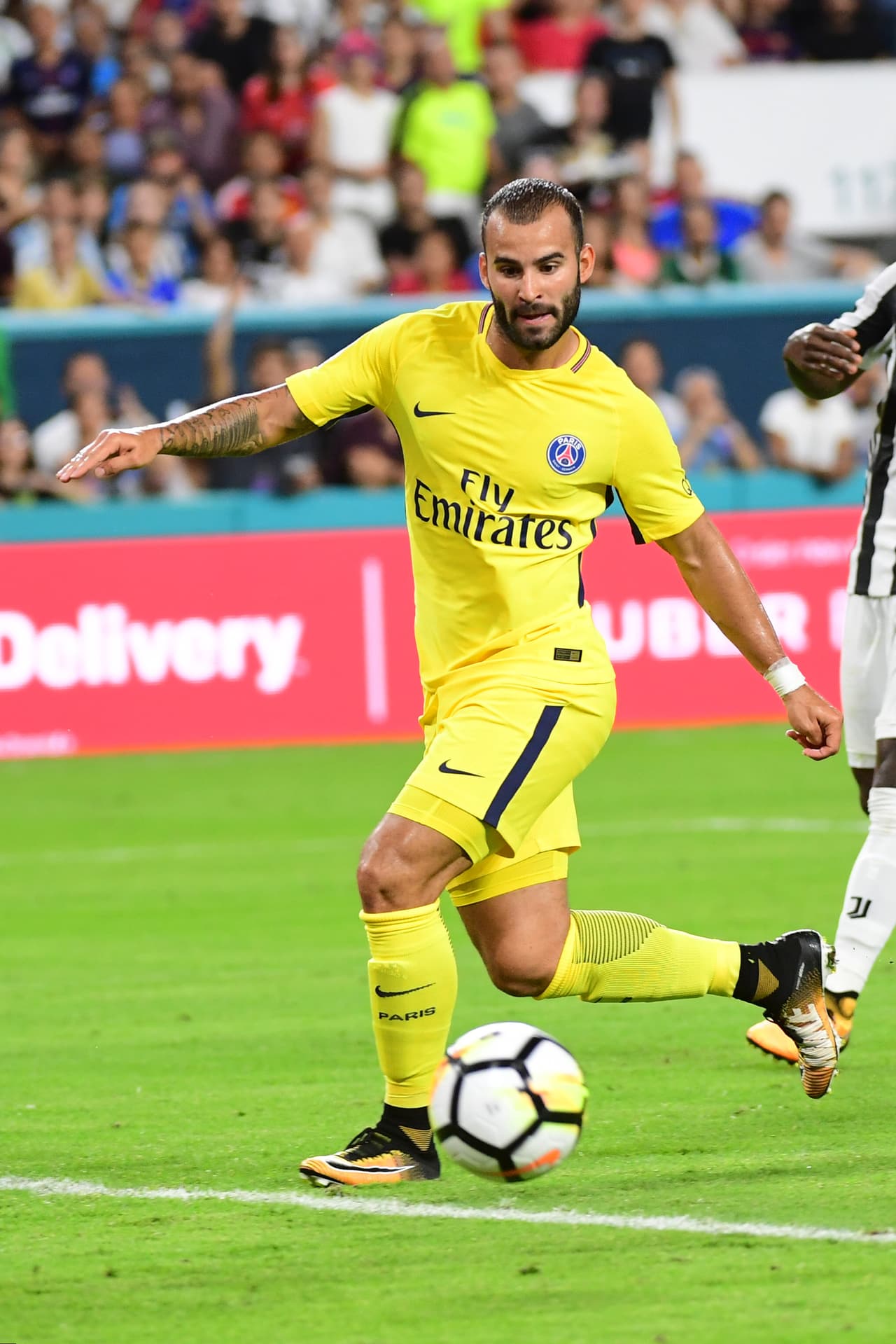 El primero en salir ha sido el español Jesé Rodríguez, quien había llegado la pasada temporada desde el Real Madrid.