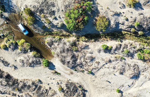 En los últimos años, las olas de calor son cada vez más recurrentes en temporadas de invierno y en los meses de pico de calor, las temperaturas en ciudades del condado de Los Ángeles han superado los históricos.