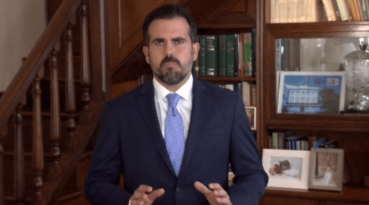 Ricardo Rosselló renuncia a la presidencia de su partido y a la reelección, pero no dimite pese a las protestas