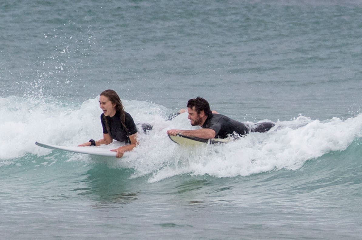 "Las cosas entre Liam y Gabriella definitivamente se están poniendo más serias desde el almuerzo que tuvieron en The Ivy con sus hermanos y algunos de sus amigos más cercanos. Liam pudo ver qué tan bien encajaba ella con sus seres queridos y simplemente hacía clic", dijo una fuente a 
<a href="https://hollywoodlife.com/2020/03/10/liam-hemsworth-gabriella-brooks-relationship-getting-more-serious/" target="_blank">Hollywood Life.</a>