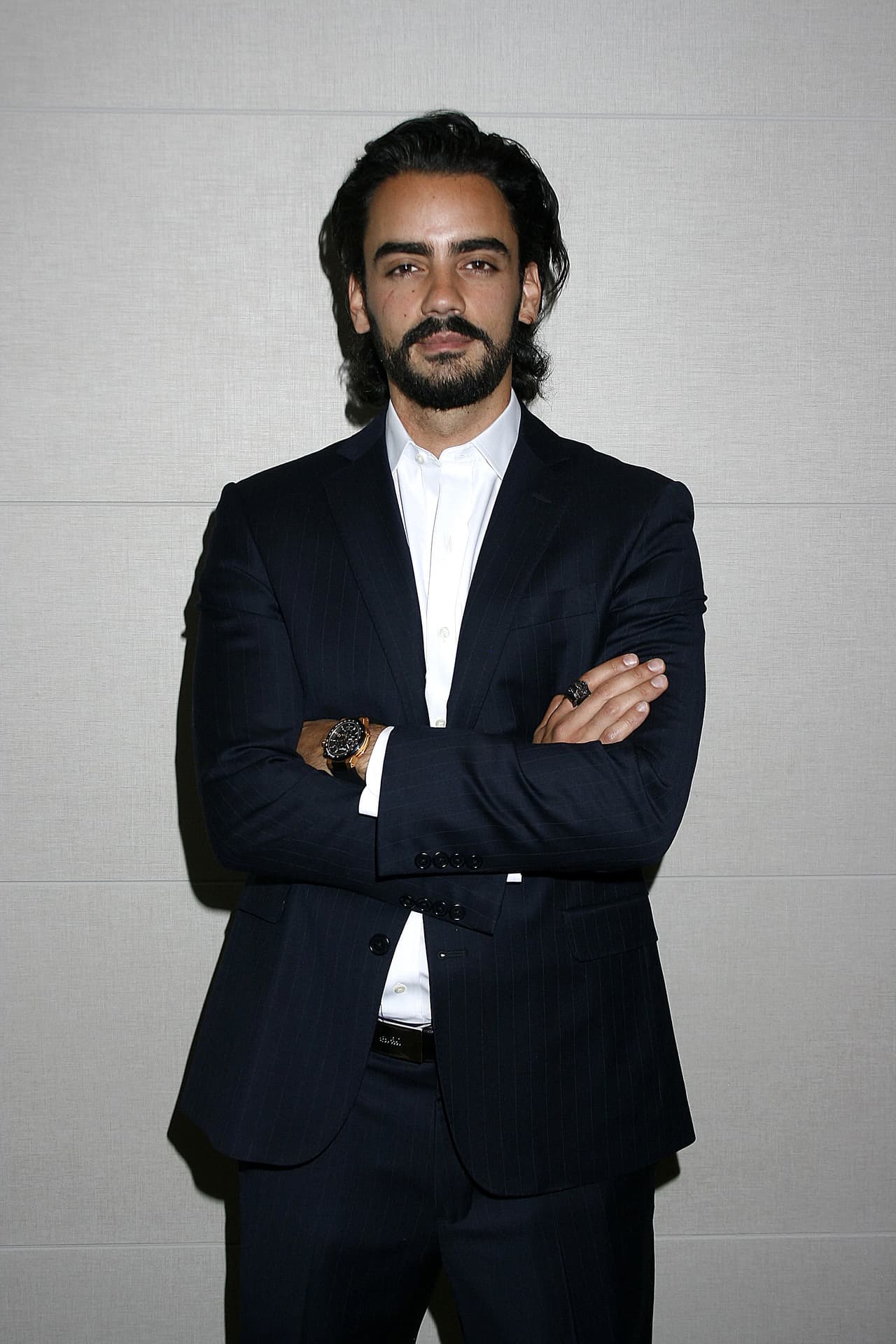 El actor ya ha platicado con Diego Amozurrutia, quien será su pareja dentro de la historia, acerca del trabajo que realizan juntos: "Yo se lo dije desde el principio: 'Me entrego a ti totalmente en cuerpo y alma con todo el respeto del mundo y el cariño también".