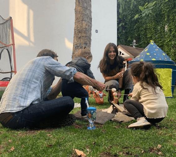 La actriz mexicana
<b> Zuria Vega</b> está a favor de la lactancia materna y en sus redes sociales expresó que es lo mejor del mundo.