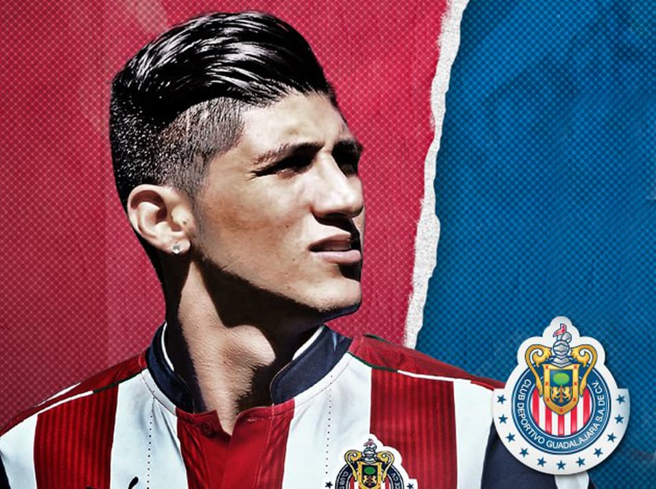 Chivas oficializó a Alan Pulido como su nuevo refuerzo