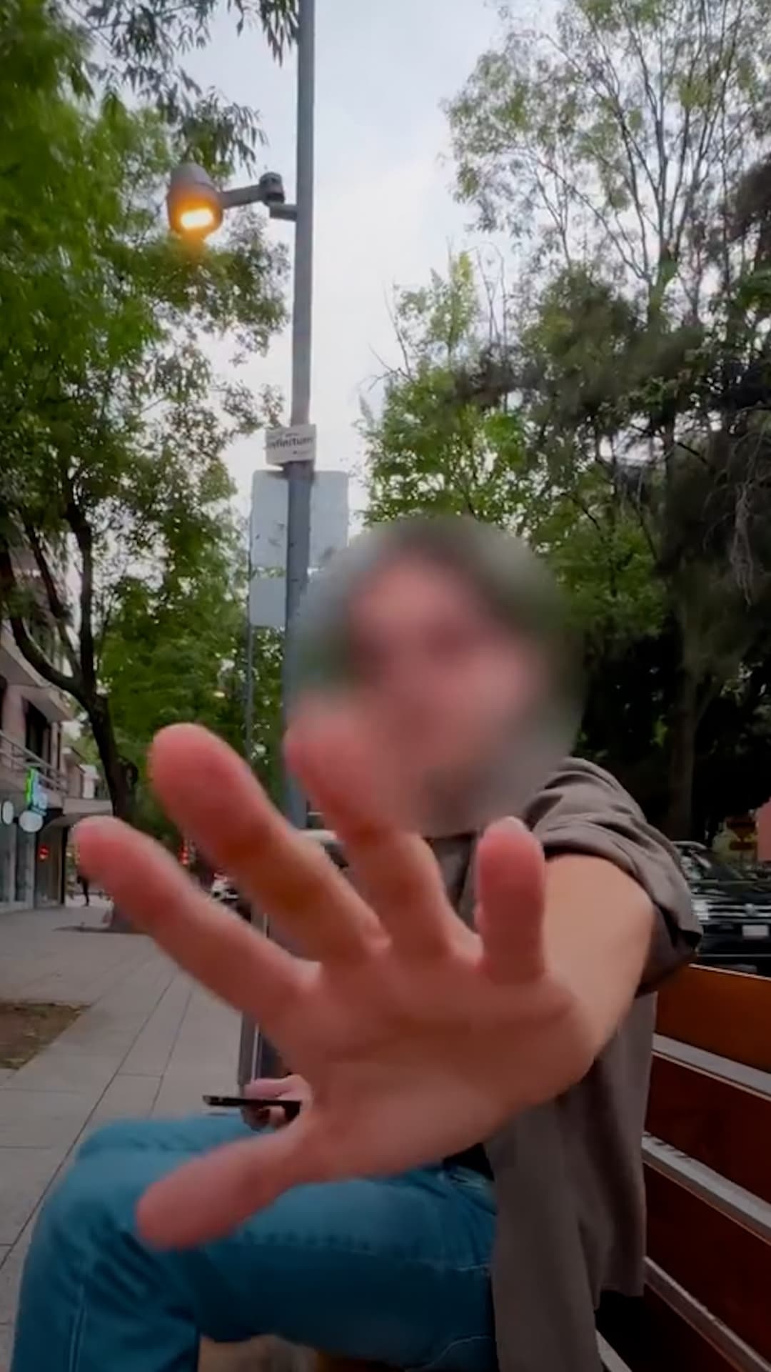 Turista le Reclama por Hablar Español en México