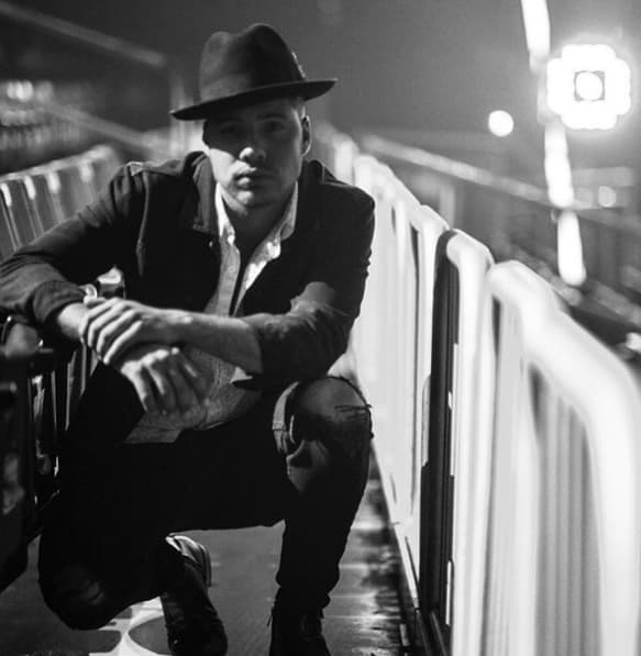 William Valdes: "Hope you have a great Sunday today... ".