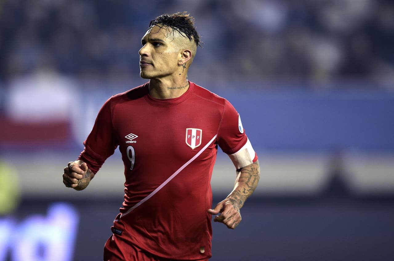 Paolo Guerrero es convocado por Perú para Rusia 2018
