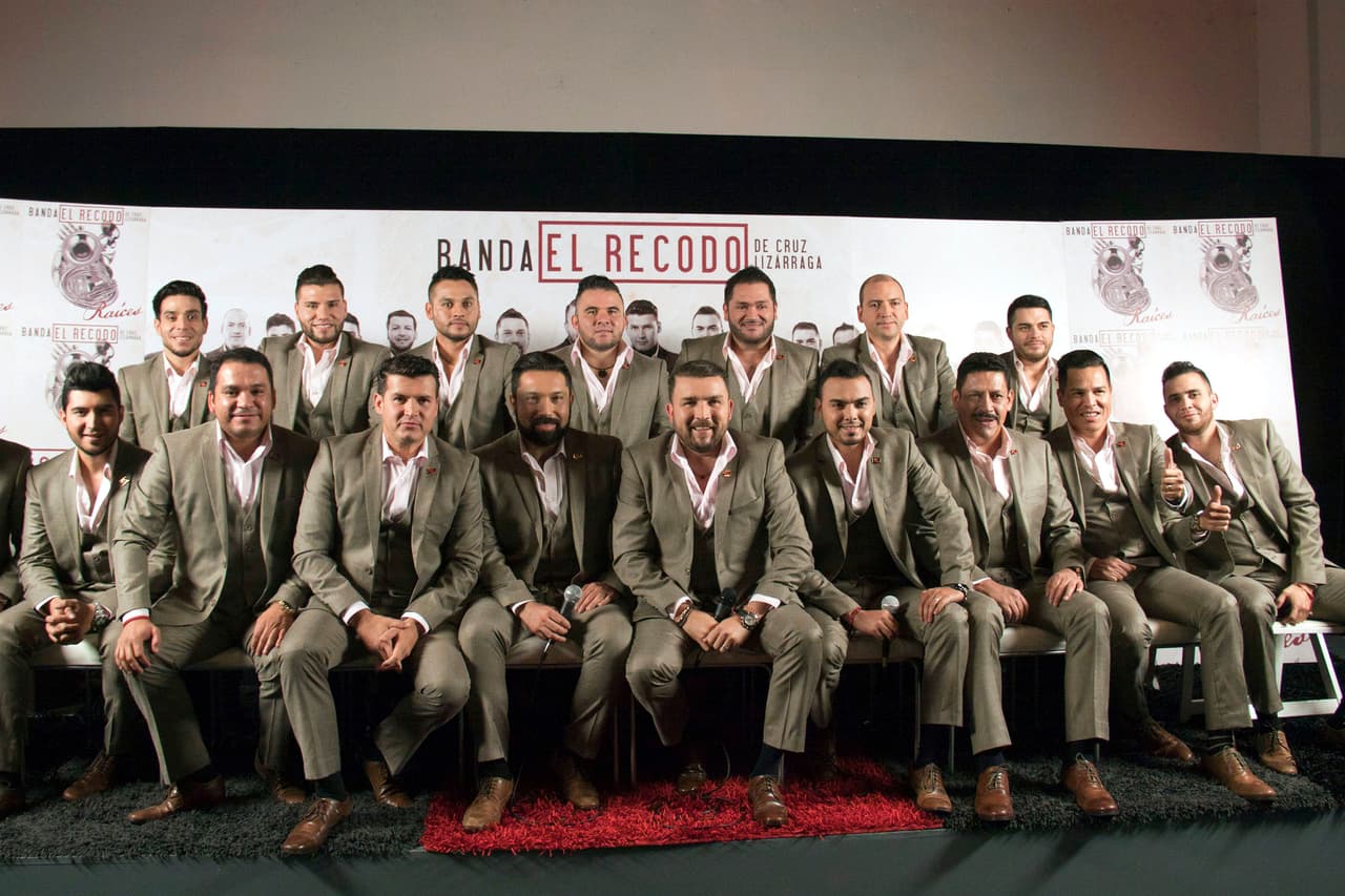 No podemos olvidar el tequila de Banda El Recodo.