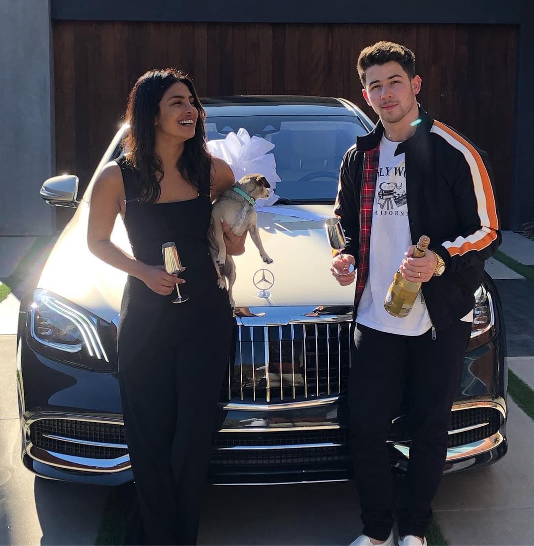 Nick Jonas y su regalo a Priyanka Chopra.