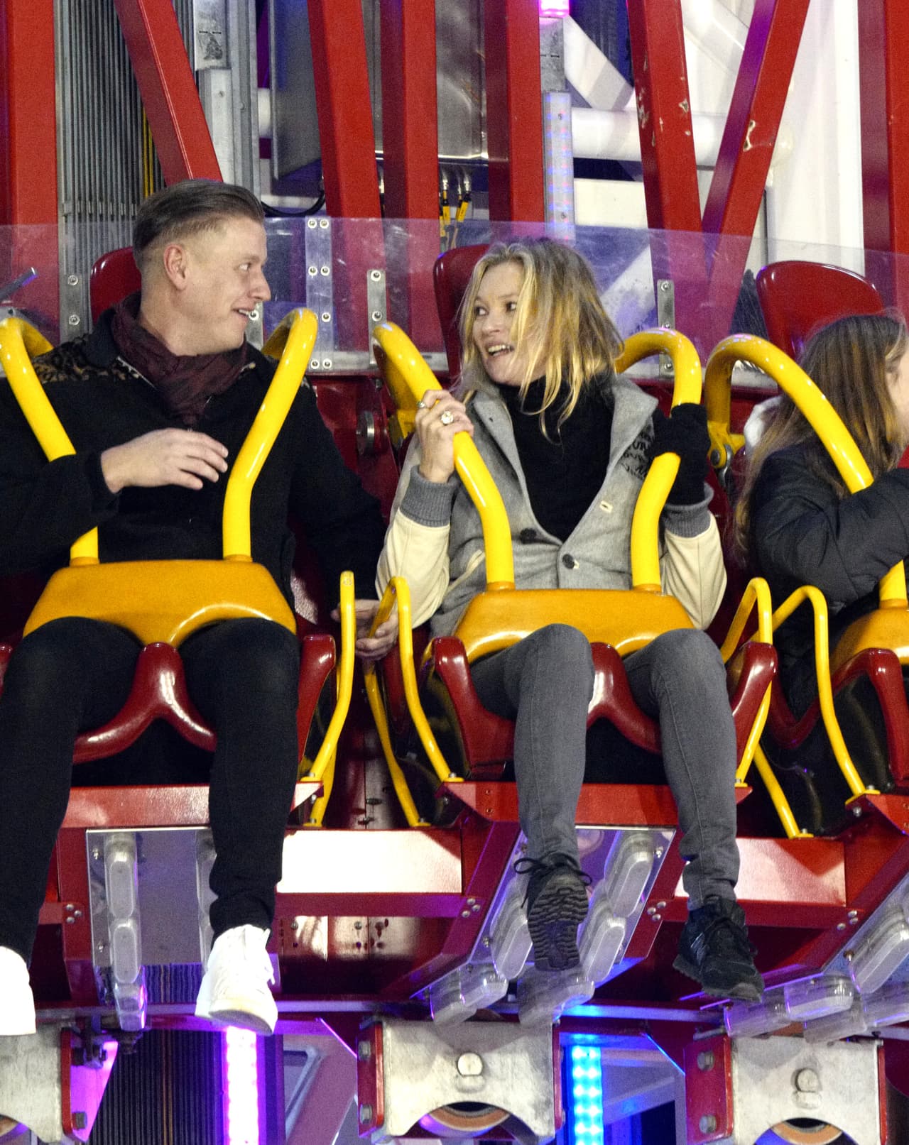 Y en ése, Kate se montó solita con su amigo.