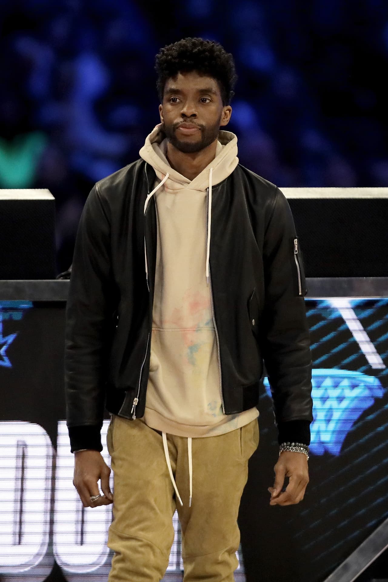 El protagonista de la película 'Black Panther' (2018) murió a causa del cáncer de colón que padecía. Tenía 43 años.