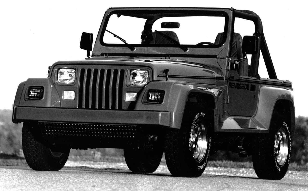 Marzo de 1986 vio la fabricación del último de los CJ y vio la llegada del
<b>J</b>eep
<b>Wrangler, el primer modelo que no tenía ninguna relación mecánica original </b>del Jeep creado para la Segunda Guerra Mundial. Al igual que el Jeep original, el Wrangler utilizaba una estructura de cuerpo sobre bastidor con ejes sólidos para la suspensión delantera y trasera, pero todos estos componentes era una adaptación de los usados en los Jeep Cherokee XJ de la época. La primera generación del Jeep Wrangler es referida por los puristas de la marca como el
<b>YJ</b>.