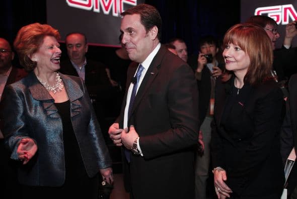 “Mary es la persona perfecta para el trabajo (…) Todo lo que hay que hacer es ver los productos GM creados bajo su liderazgo. Todos son tremendos éxitos”, dijo a la BBC Bob Lutz, el exvicepresidente de la empresa.