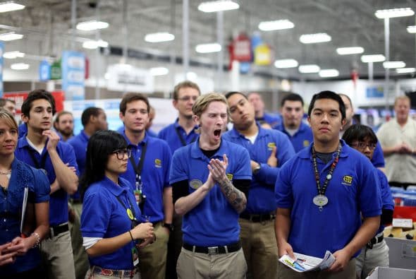 Los minoristas esperan una sólida estación de compras en las ofertas en este “Viernes Negro”, un día después del tradicional Día de Acción de Gracias.