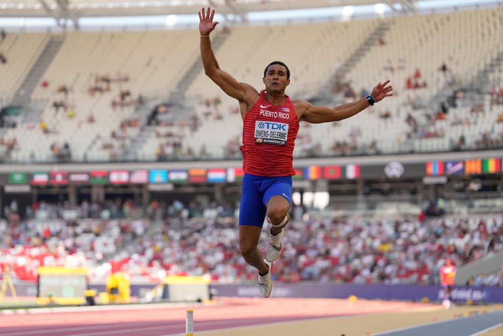 <h2 class="cms-H2-H2">Jerome Vega</h2>
<br>Atletismo, lanzamiento de martillo
<br>
<br>Nacido el 7 de abril de 1995 en Puerto Rico. Su mejor marca personal en la prueba es de 75.98 metros, establecida en Carolina en 2024. Este es el récord nacional actual. Su padre Santos Vega también era lanzador de martillo.
<br>
<br>
<h3 class="cms-H3-H3">¿Cuándo será su participación?</h3>
<br>Viernes 2 de agosto.