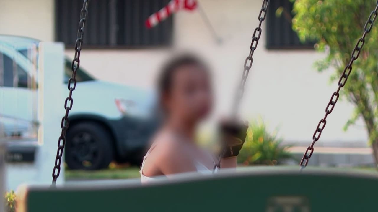 "Rabia y dolor": habla madre de la niña víctima de un hombre que se realizó tocamientos en un parque