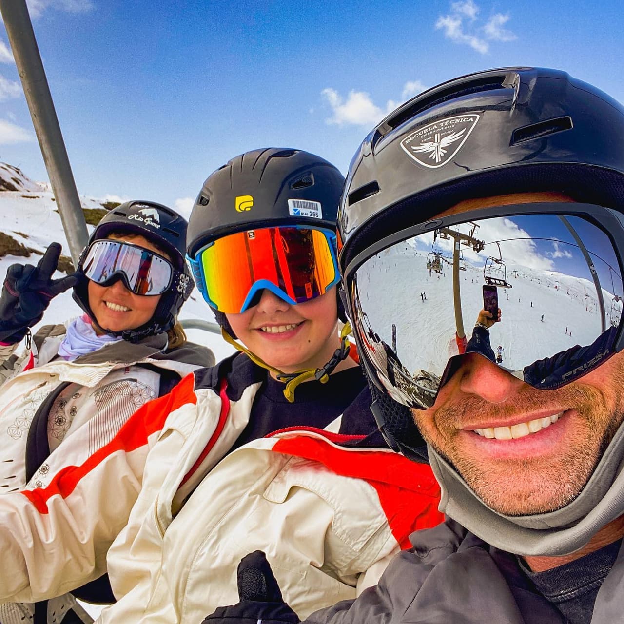 Ya en diciembre de 2021, Boyer había compartido que se lleva “superbién” con su hijastro, esto en una entrevista con Lourdes Stephen. 
<br>