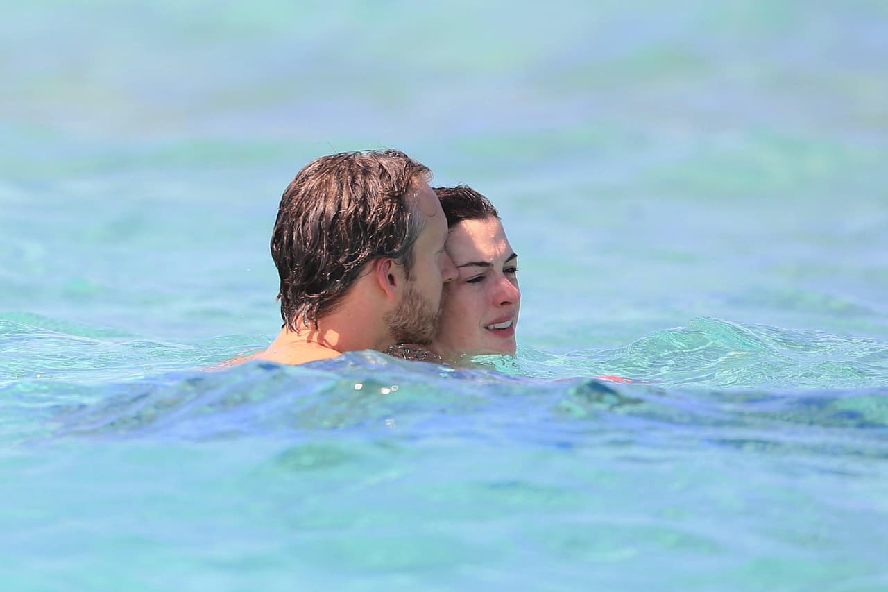 Estaba muy romántica con su amorcito.