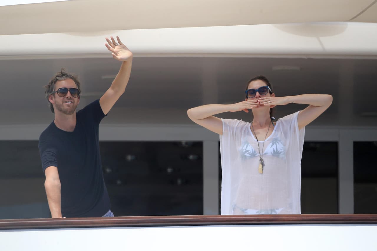 Le enviaron besitos al paparazzi.