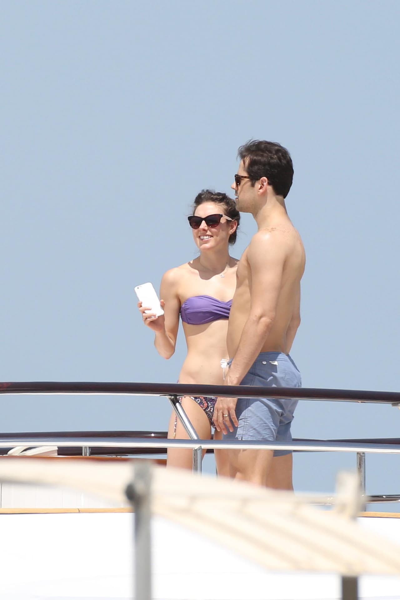 Unos amigos de la pareja.