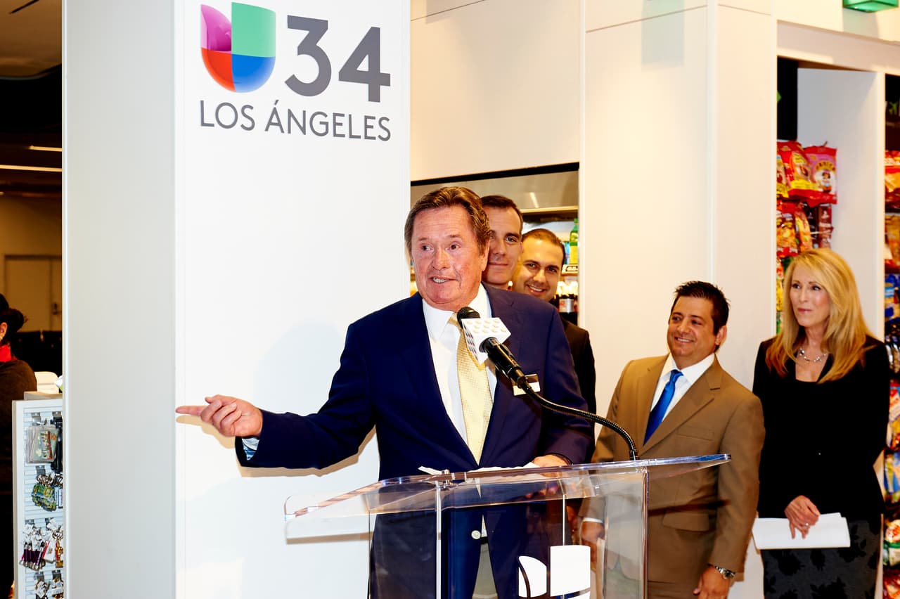 La programación incluirá el noticiero que más confianza inspira en la televisión en español en los Estados Unidos, Noticiero Univision.