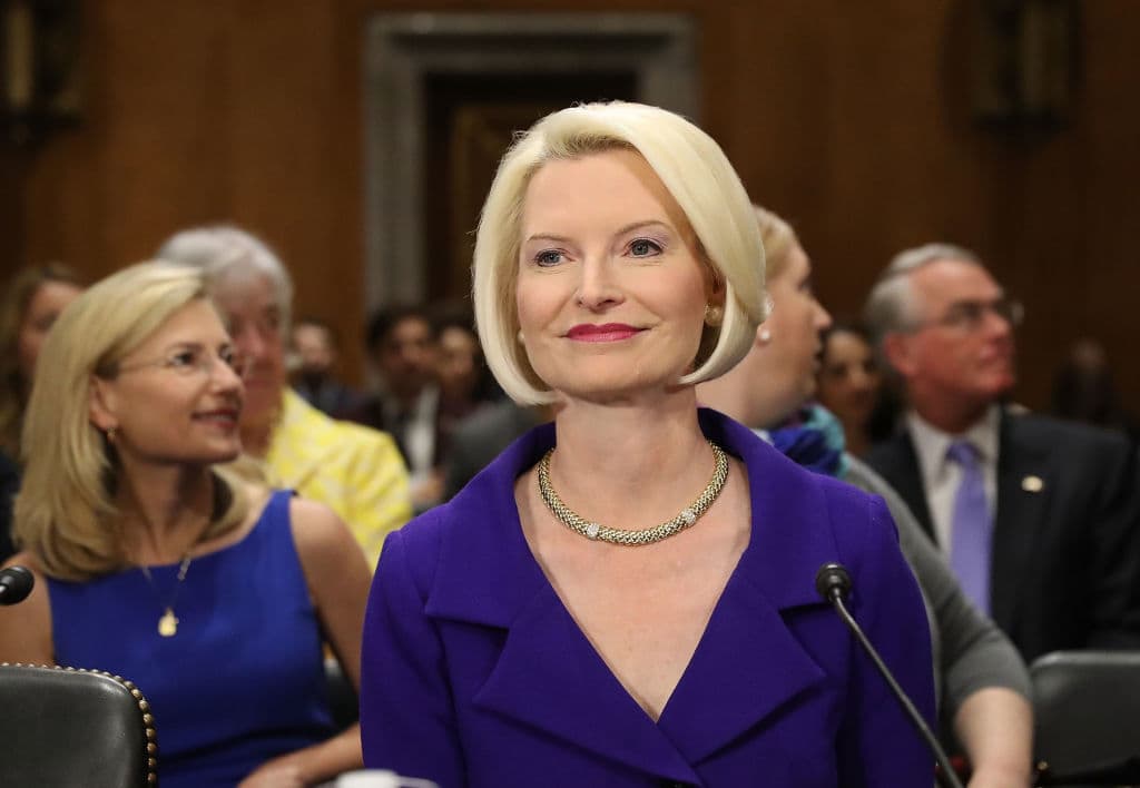 El Senado confirma a Callista Gingrich como embajadora de EEUU ante el Vaticano