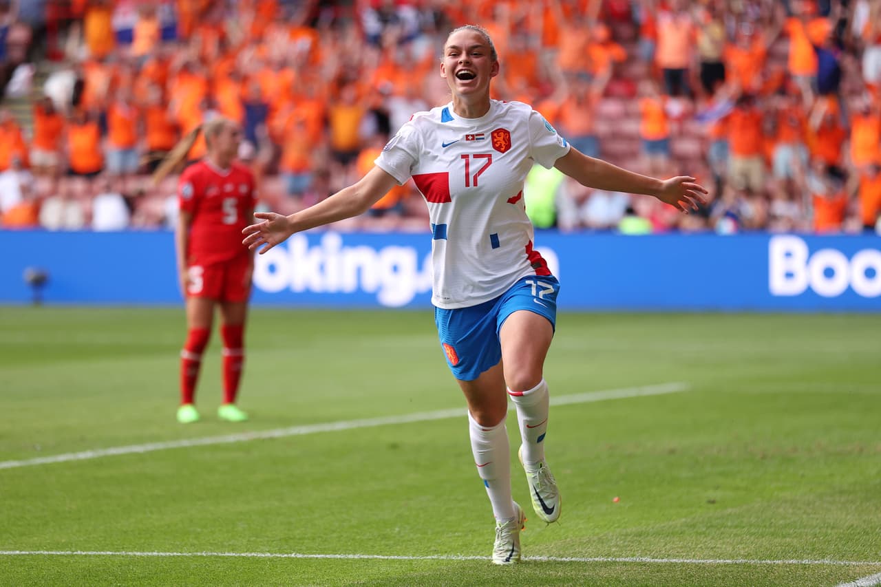 Holanda goleó 1-4 a Suiza en la Jornada 3 con doblete de Romee Leuchter, gol de Victoria Pelova y autogol de Ana-Maria Crnogorcevic.
