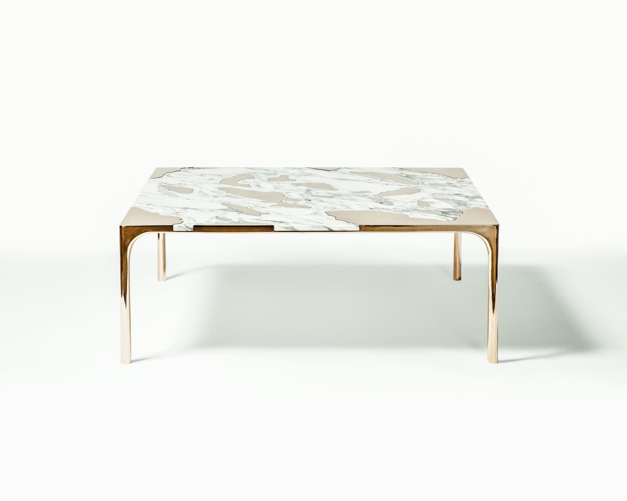 Mesa de centro mármol vs. bronce