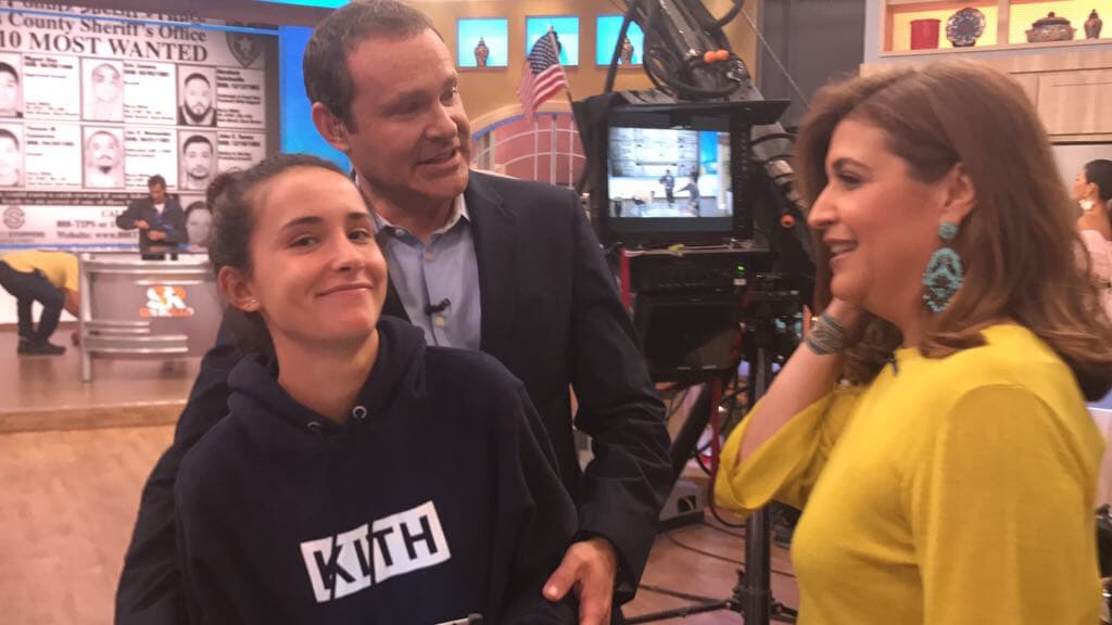 Este martes, Alan Tacher llegó muy bien acompañado a Despierta América.