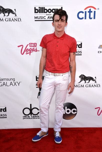 Drake Bell Mira aquí lo último en chismes.