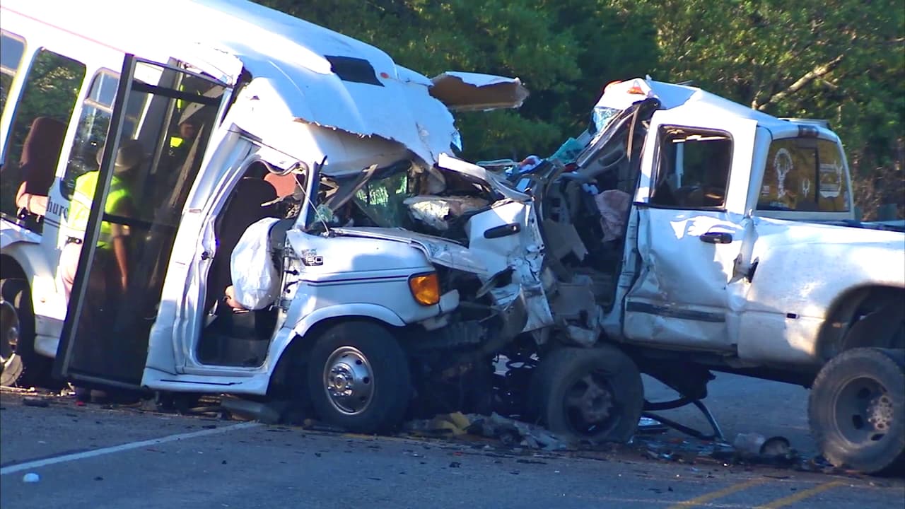 Revelan las identidades de las víctimas del choque que dejó 13 muertos y dos heridos en Texas
