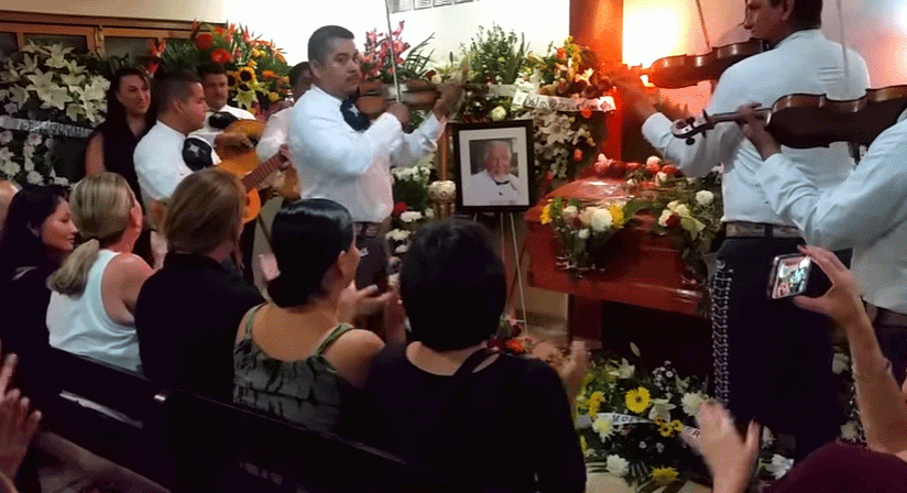 El 17 de junio 2016 murió Rubén Aguirre víctima de una neumonía tras varios años de luchar contra la diabetes y problemas en el riñón.