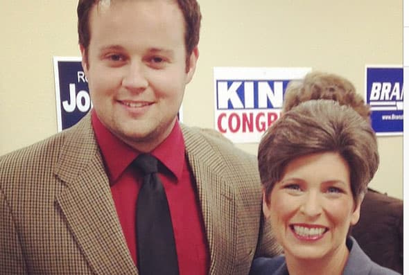 La esposa dijo que Josh le confesó lo que hizo cuando todavía estaban de novios, y que lo apoya al 100%.